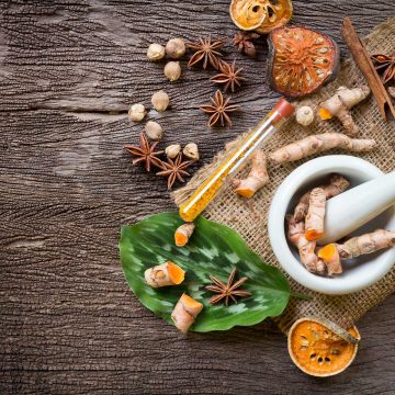 organic ayurvedic powders and extracts